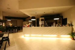 #24044 Negozio uso Bar a reddito in complesso commerciale