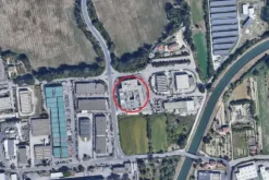 #12474 Negozio uso officina