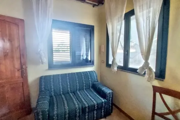 #2536805 Negozi, uffici e pertinenze in residence