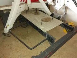 4#5641 Nissan Cabstar con piattaforma aerea Isoli