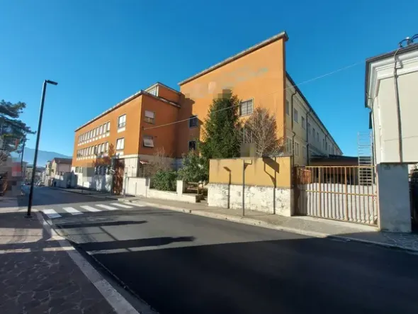 #24532 Opificio con appartamenti