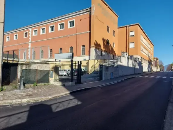 #24532 Opificio con appartamenti
