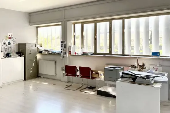 #24599 Opificio con showroom uffici e corte privata