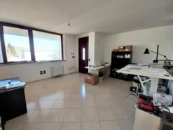 #16022 Opificio con uffici e autorimessa