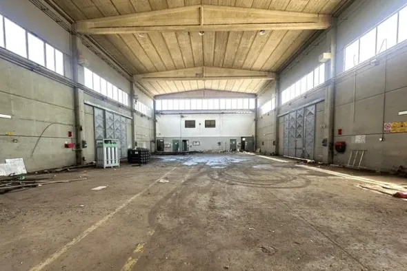 #2639836 Opificio con uffici e cortile privato (part 256)