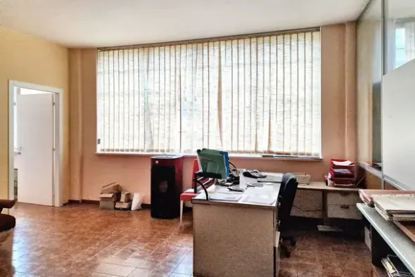 #22750 Opificio con uffici e terreni di pertinenza