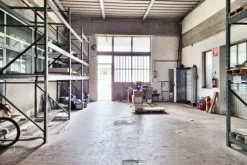#22750 Opificio con uffici e terreni di pertinenza