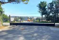 #23430 Opificio industriale con pertinenze e terreni