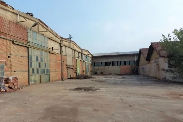#15150 Opificio industriale con possibilità di riqualificazione