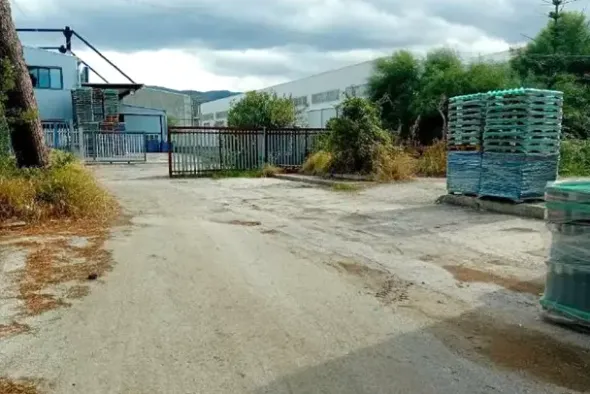 #2638619 Opificio uso deposito con pertinenze e cortile