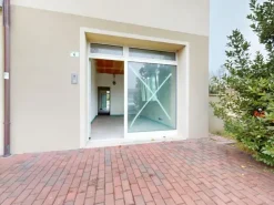 #25145 Opportunità Unica per Professionisti e Imprenditori – Ufficio/Negozio in Vendita a Bellaria