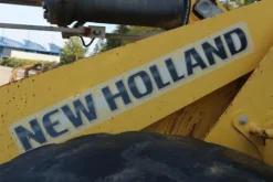 24#2431 Pala caricatrice New Holland W 190