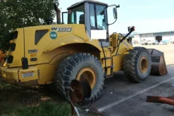 24#2431 Pala caricatrice New Holland W 190
