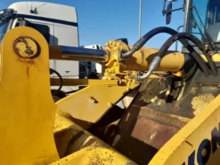 7#8084 Pala gommata articolata Komatsu WA 320-5
