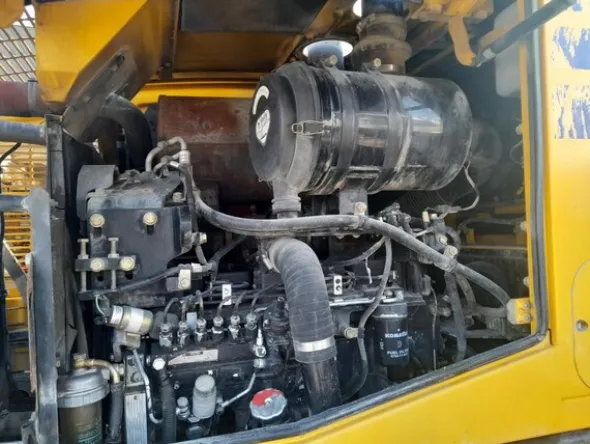 7#8084 Pala gommata articolata Komatsu WA 320-5