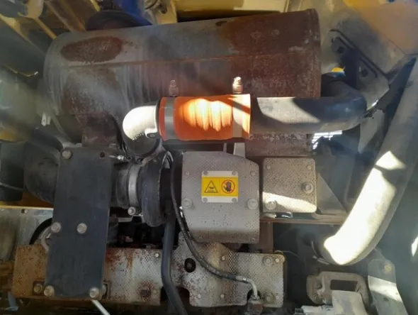 7#8084 Pala gommata articolata Komatsu WA 320-5
