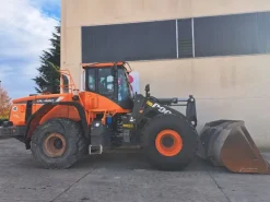 Pala gommata Doosan DL420-5