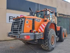 Pala gommata Doosan DL420-5