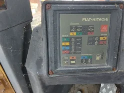 17#7037 Pala gommata Fiat Hallis