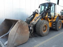Pala gommata JCB 456, anno 2010, 16.000 ore