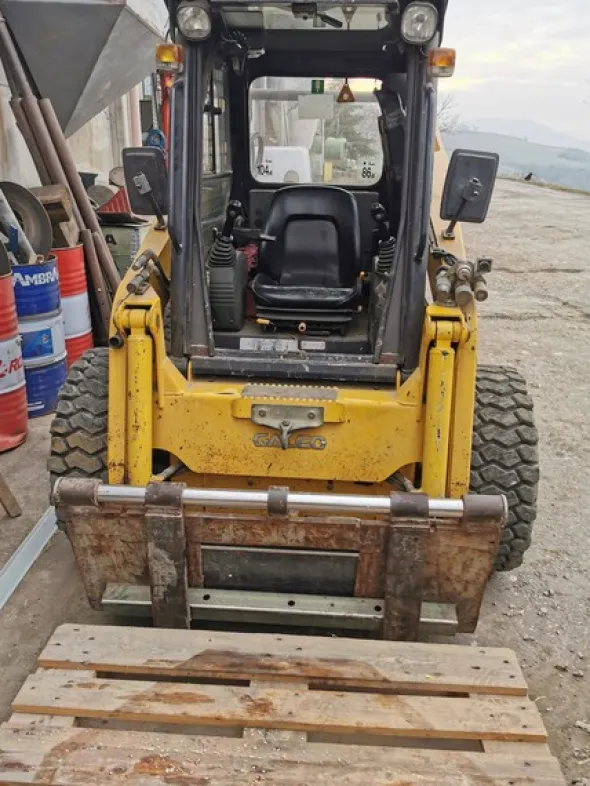 14#4107 Pala gommata Komatsu