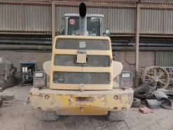 5#5783 Pala gommata New Holland