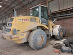 5#5783 Pala gommata New Holland