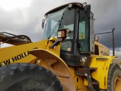 13#4479 Pala gommata New Holland