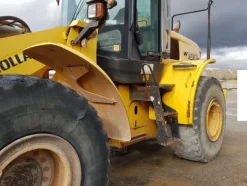 13#4479 Pala gommata New Holland