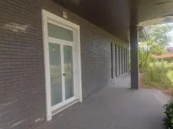 #23477 Palazzina direzionale con ampio parcheggio