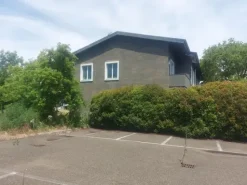 #23477 Palazzina direzionale con ampio parcheggio