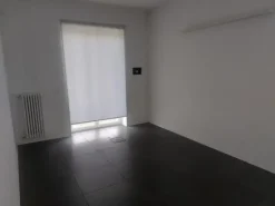 #23477 Palazzina direzionale con ampio parcheggio