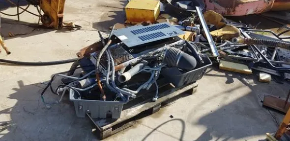 3#3901 Pale gommate Hanomag e Bobcat