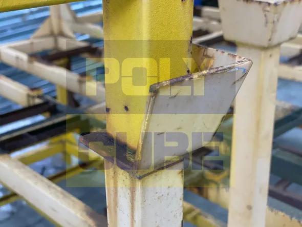 Pallet porta barre montanti liberi