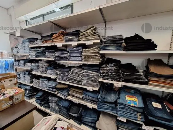 3#8933 Pantaloni e Jeans