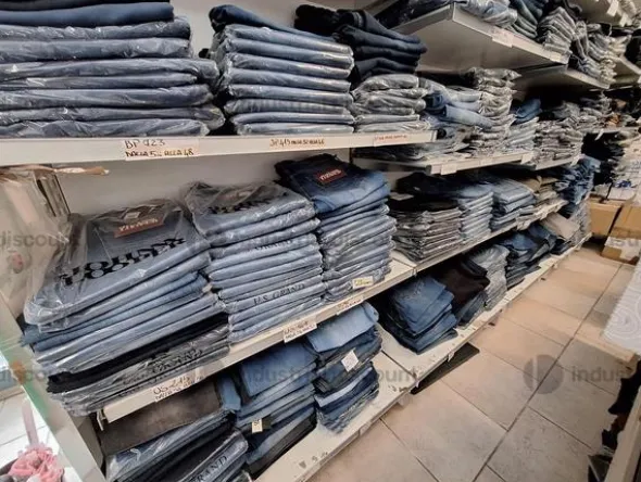 3#8933 Pantaloni e Jeans