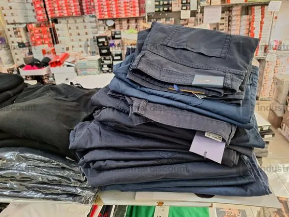 3#8933 Pantaloni e Jeans