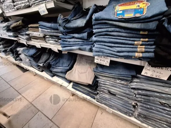 3#8933 Pantaloni e Jeans