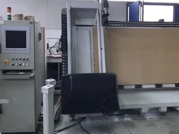 PANTOGRAFO VERTICALE CNC MODELLO VITTORIA
