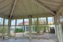 #14440 Parco commerciale con locali grezzi e terreni
