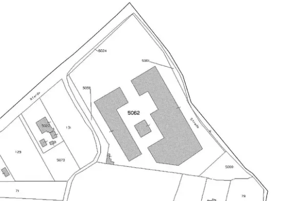 #2638554 Parco commerciale con parcheggio scoperto