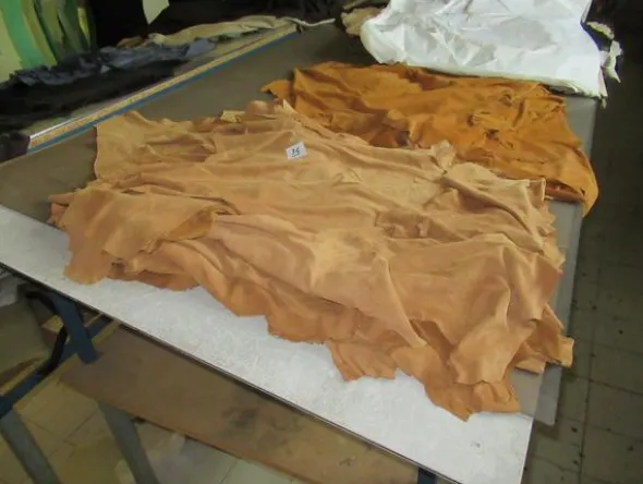 4#4223 Pelli di montone shearling e camoscio