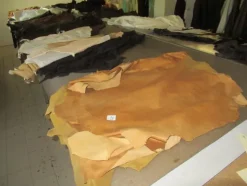 4#4223 Pelli di montone shearling e camoscio