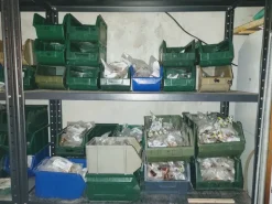 per cessata attivita offresi attrezzature e materiali