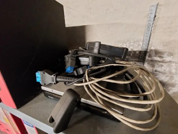 1#6777 Pezzi di ricambio di parti meccaniche e carrozzeria di autoveicoli Man