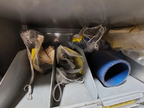 1#6777 Pezzi di ricambio di parti meccaniche e carrozzeria di autoveicoli Man