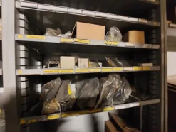 1#6777 Pezzi di ricambio di parti meccaniche e carrozzeria di autoveicoli Man