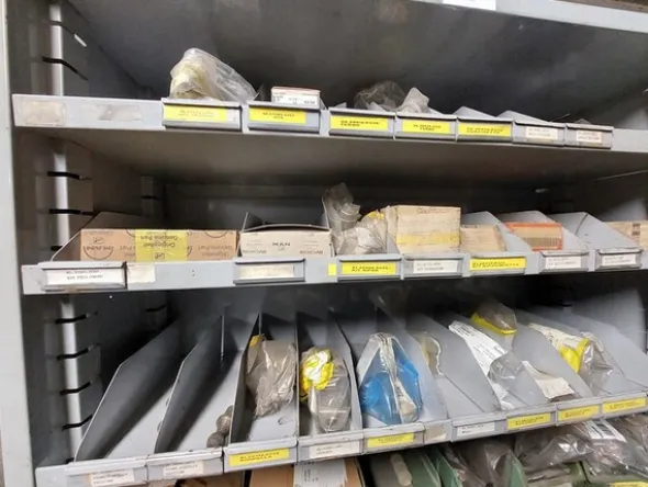 1#6777 Pezzi di ricambio di parti meccaniche e carrozzeria di autoveicoli Man