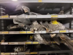 1#6777 Pezzi di ricambio di parti meccaniche e carrozzeria di autoveicoli Man