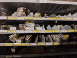 1#6777 Pezzi di ricambio di parti meccaniche e carrozzeria di autoveicoli Man